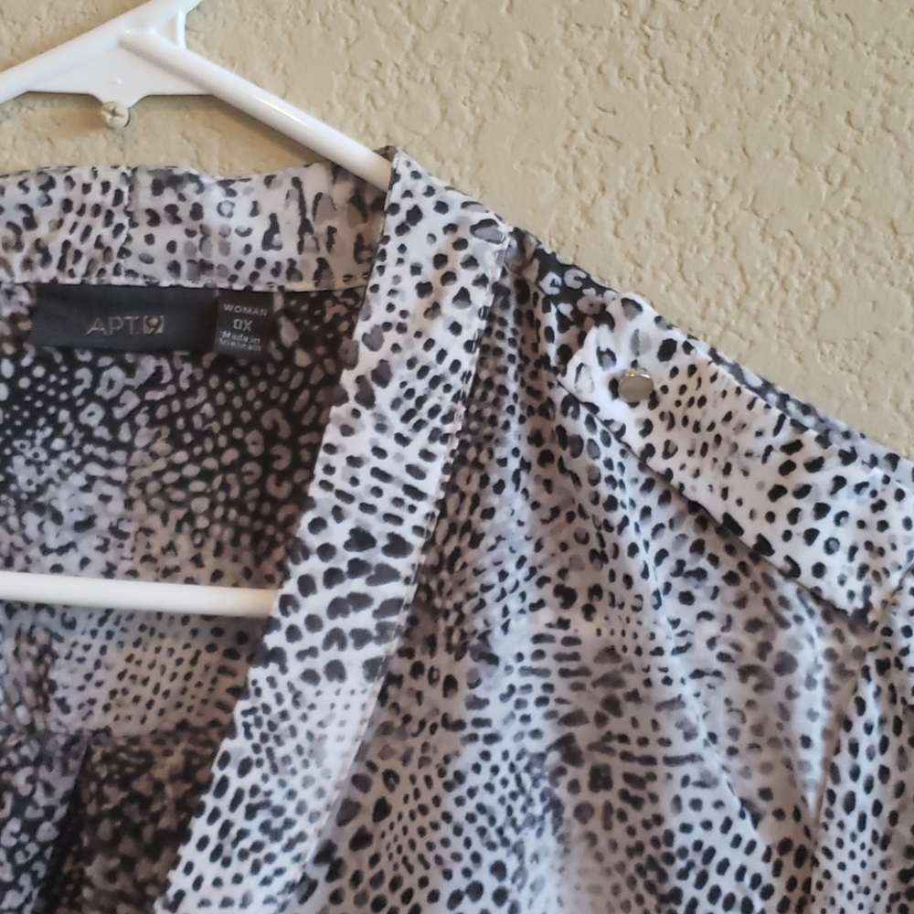 Top - Picture 4 of 6